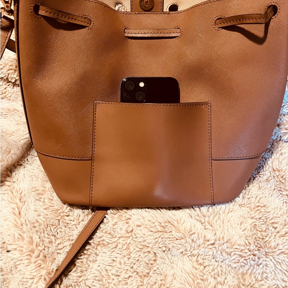 Michael Kors Tan Leather Shoulder Bag - Picture 8 of 9